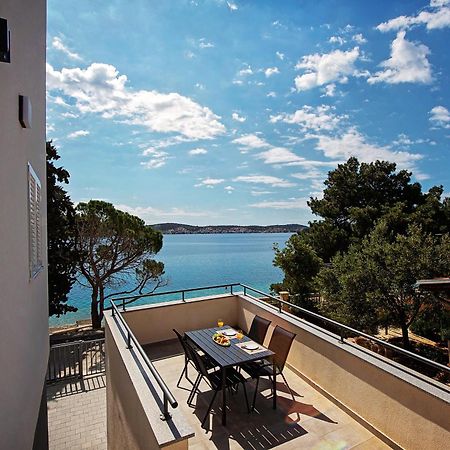 Sea Front Apartments Ivana Рогозница Екстериор снимка