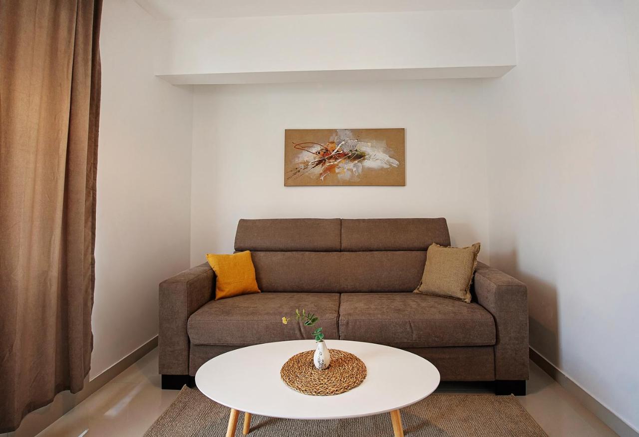 Sea Front Apartments Ivana Рогозница Екстериор снимка